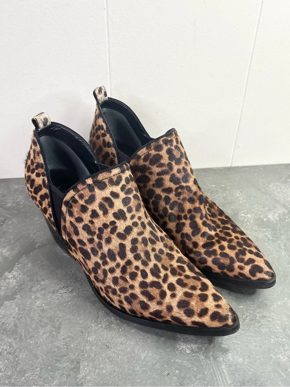 Marc Fisher Alva camel animal print calf hair pointed toe booties size 8.5